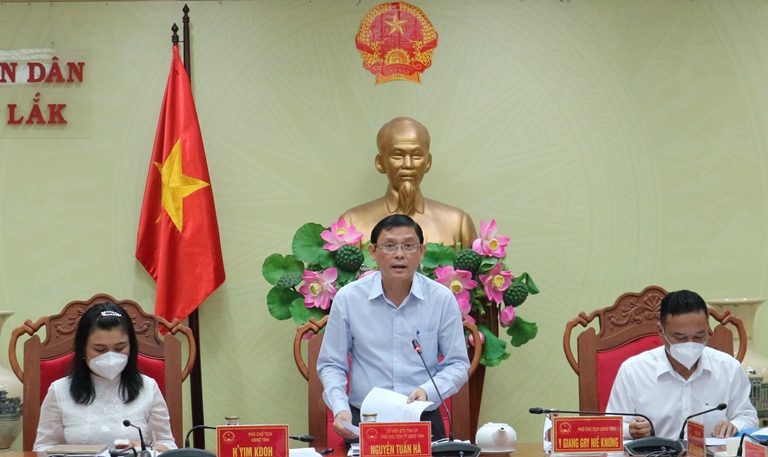 Họp lấy ý kiến thành viên UBND tỉnh